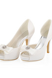 Białe szpilki ślubne satynowe jedwabne buty szpilki damskie